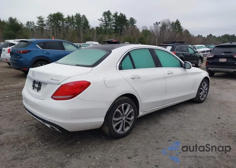 2017 Mercedes-Benz C 300 4Matic из США, поврежденный, VIN 55SWF4KB1HU185640